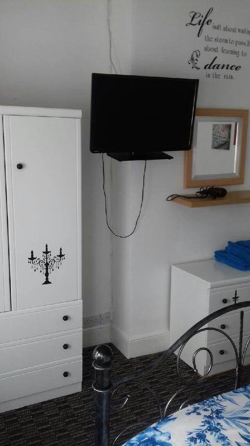 Amber Lodge Guest House Great Yarmouth Ngoại thất bức ảnh