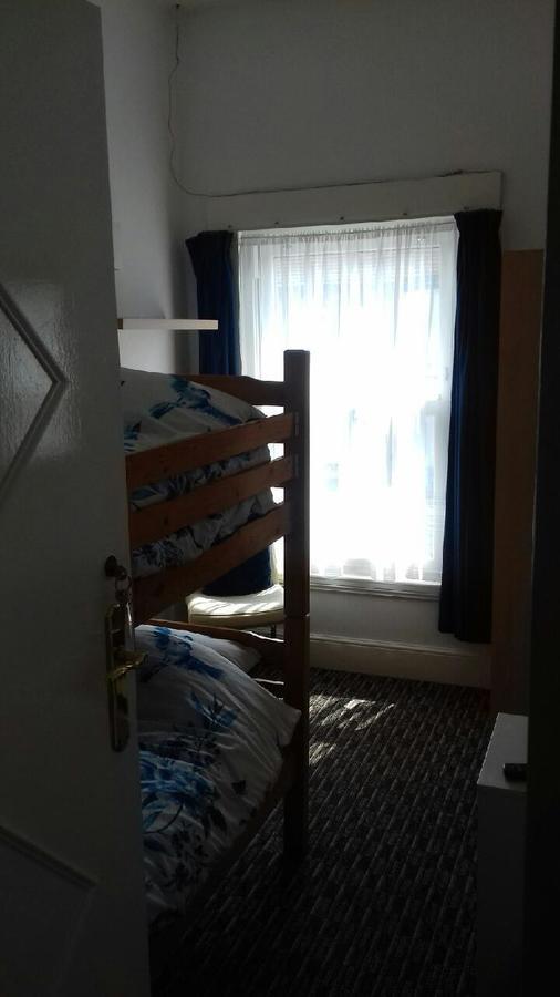 Amber Lodge Guest House Great Yarmouth Ngoại thất bức ảnh