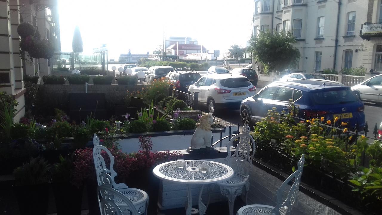 Amber Lodge Guest House Great Yarmouth Ngoại thất bức ảnh